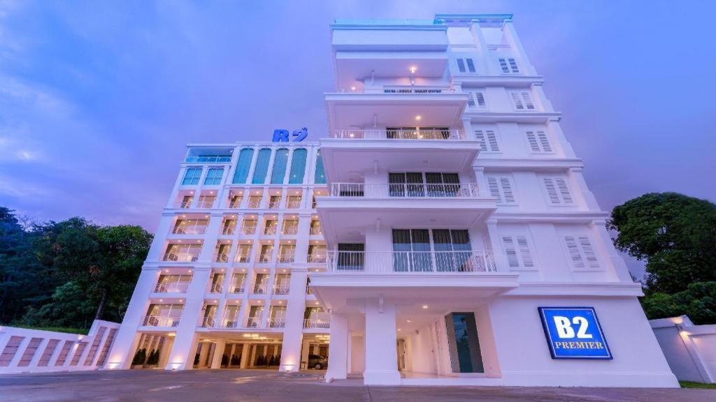B2 Phuket Premier Hotel Exterior foto